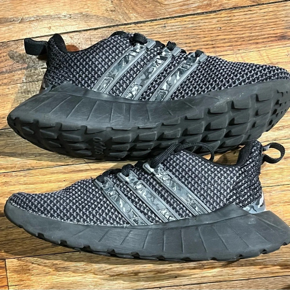 Kids black adidas mesh lace up athletic shoes - Picture 8 of 9